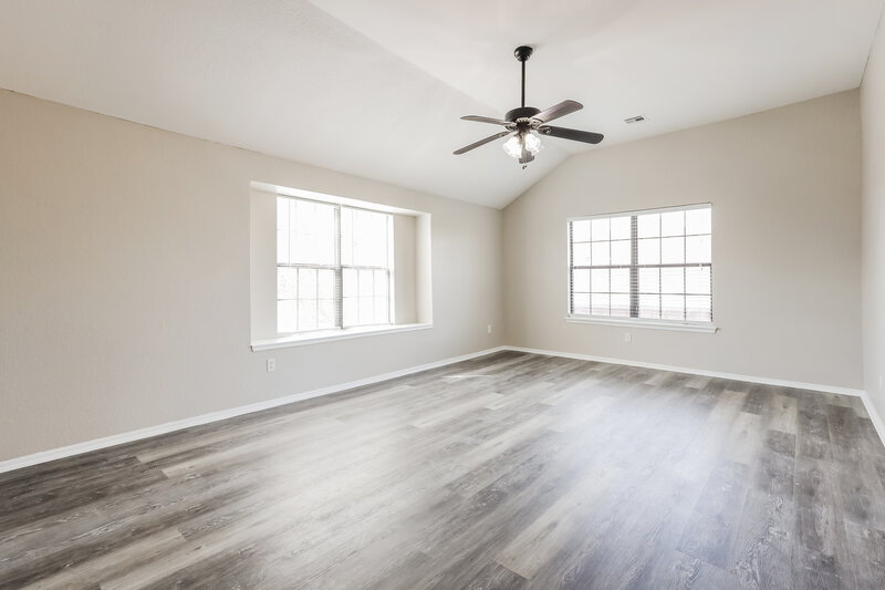 1,690/Mo, 2209 SW 135th Pl Oklahoma City, OK 73170 Main Bedroom View 2