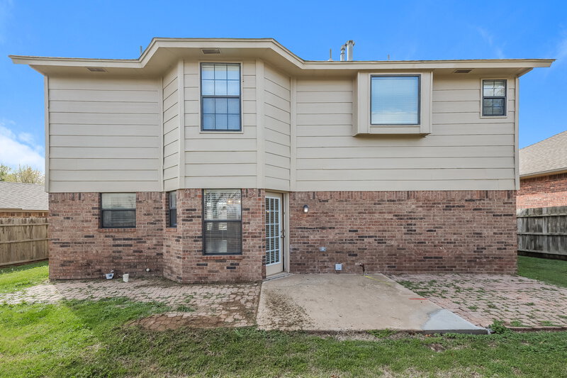 1,690/Mo, 2209 SW 135th Pl Oklahoma City, OK 73170 Rear View