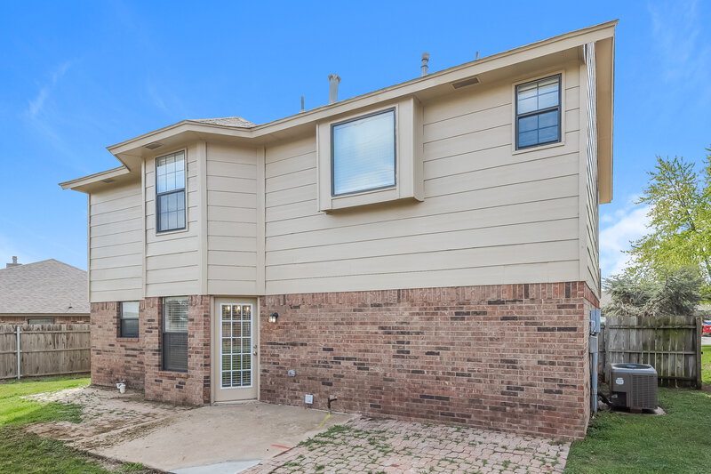 1,690/Mo, 2209 SW 135th Pl Oklahoma City, OK 73170 Rear View 2