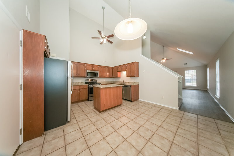 1,660/Mo, 1306 SW 22nd St Oklahoma City, OK 73170 Kitchen View