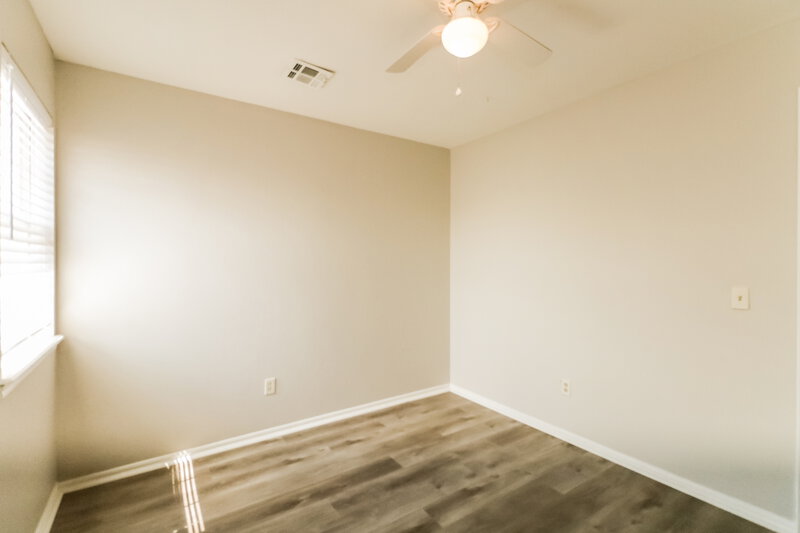 1,615/Mo, 2606 Briarcliff Dr Oklahoma City, OK 73170 Bedroom View