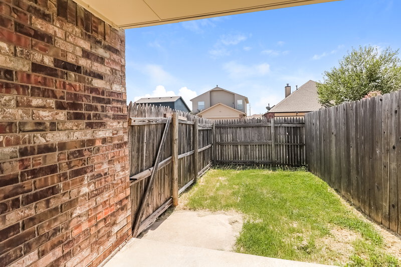 1,615/Mo, 2606 Briarcliff Dr Oklahoma City, OK 73170 Rear View