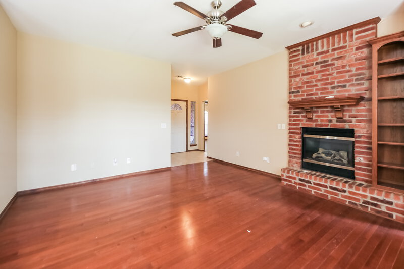 1,635/Mo, 3809 Windgate East St Oklahoma City, OK 73179 Living Room View 2