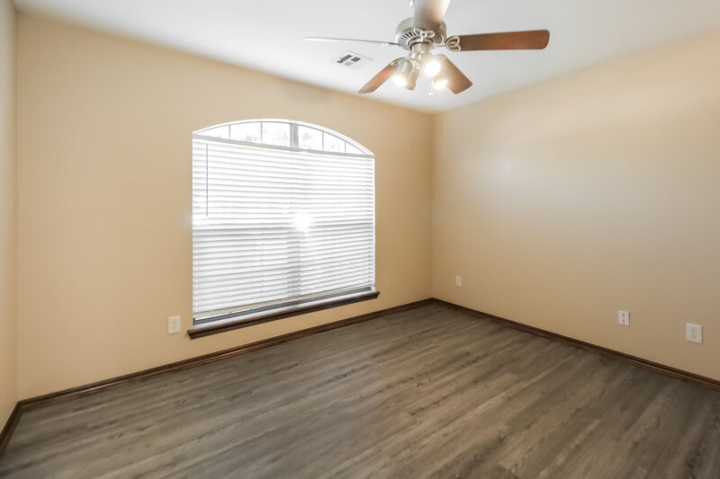 1,635/Mo, 3809 Windgate East St Oklahoma City, OK 73179 Bedroom View
