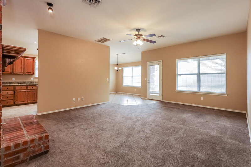 1,555/Mo, 8524 SW 37th St Oklahoma City, OK 73179 Living Room View