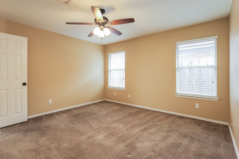 1,555/Mo, 8524 SW 37th St Oklahoma City, OK 73179 Main Bedroom View