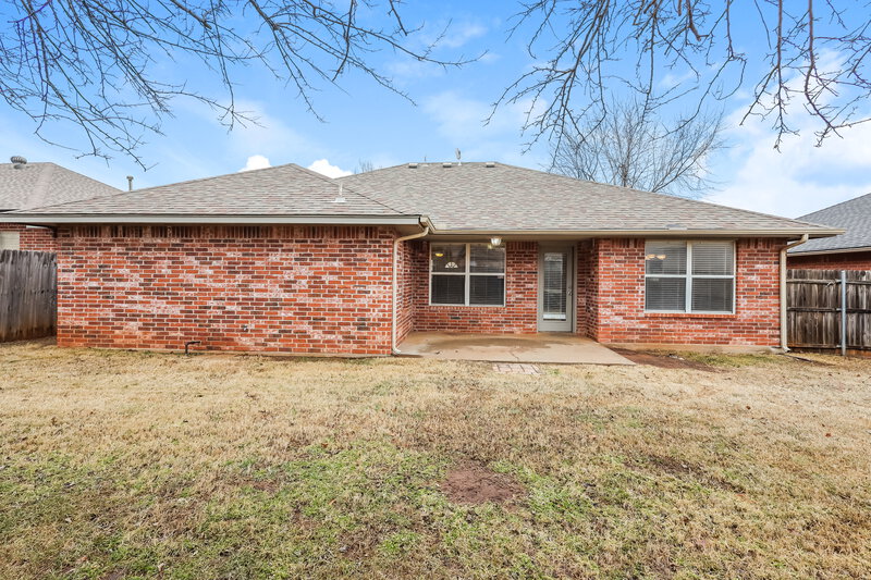 1,555/Mo, 8524 SW 37th St Oklahoma City, OK 73179 Rear View