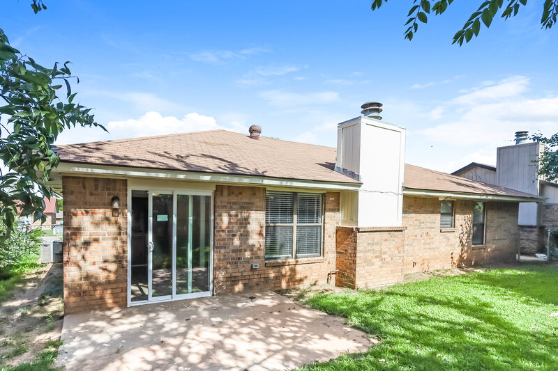 1,330/Mo, 2717 Paxton Pl Spencer, OK 73084 Rear View 2