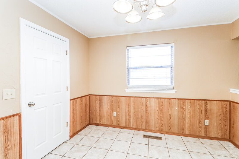 1,285/Mo, 10301 Birkenhead Rd Yukon, OK 73099 Dining Room View