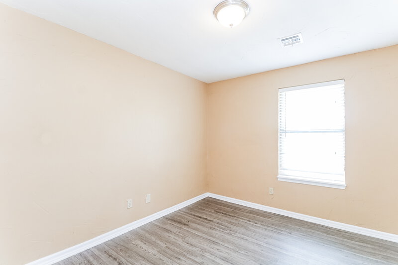 1,285/Mo, 10301 Birkenhead Rd Yukon, OK 73099 Bedroom View 3