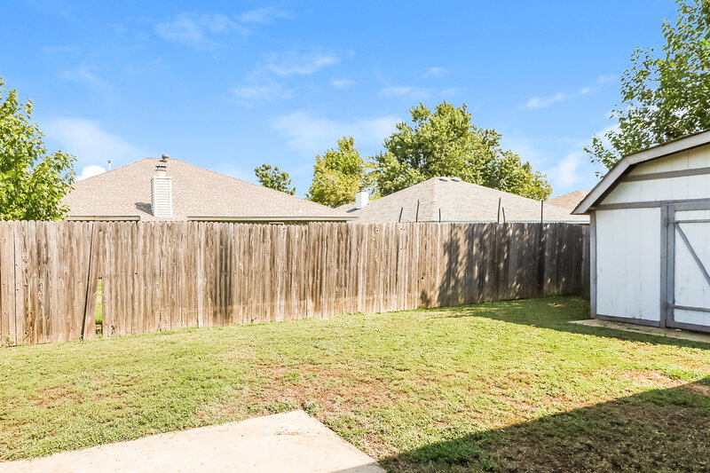 1,285/Mo, 10301 Birkenhead Rd Yukon, OK 73099 Rear View