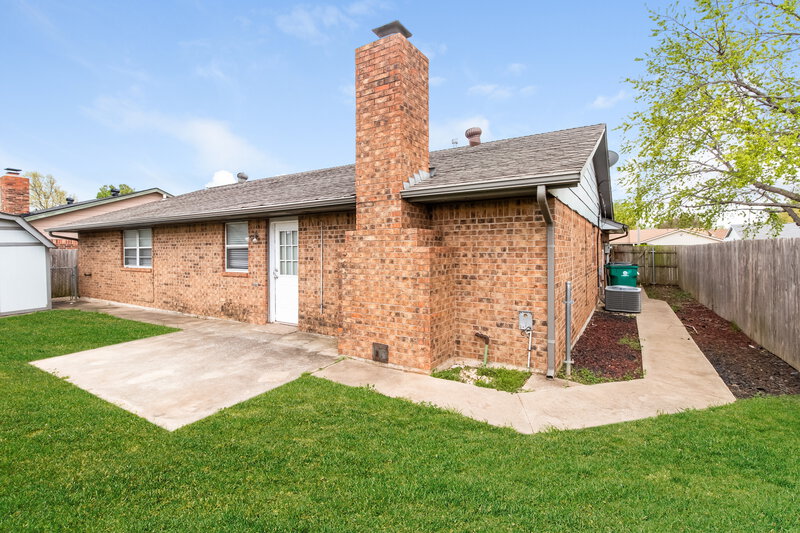 1,285/Mo, 10301 Birkenhead Rd Yukon, OK 73099 Rear View 2