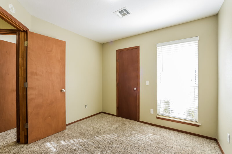 1,500/Mo, 6001 SE 84th St Oklahoma City, OK 73135 Bedroom View 3