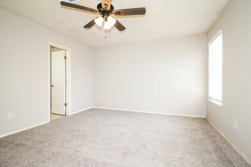 1,515/Mo, 5524 Del Creek Rd Oklahoma City, OK 73117 Main Bedroom View