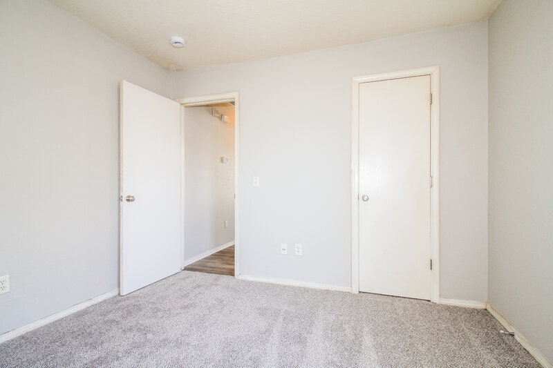 1,515/Mo, 5524 Del Creek Rd Oklahoma City, OK 73117 Bedroom View 2