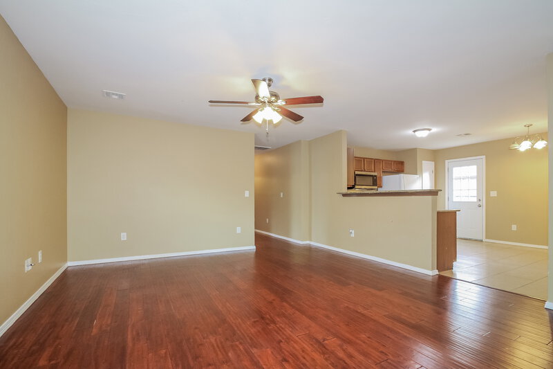 1,300/Mo, 8120 Rausch Ln Oklahoma City, OK 73135 Living Room View 2