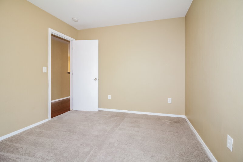 1,300/Mo, 8120 Rausch Ln Oklahoma City, OK 73135 Bedroom View 2