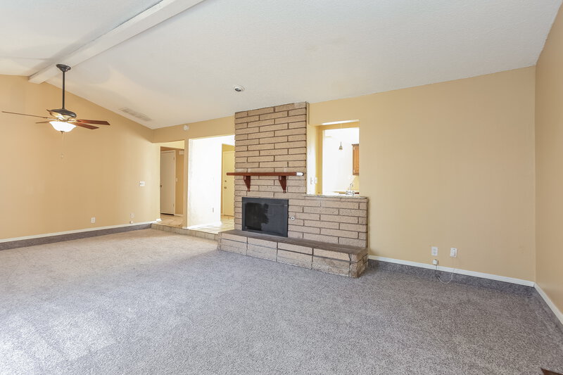 1,276/Mo, 11909 Sagamore Dr Yukon, OK 73099 Living Room View 4