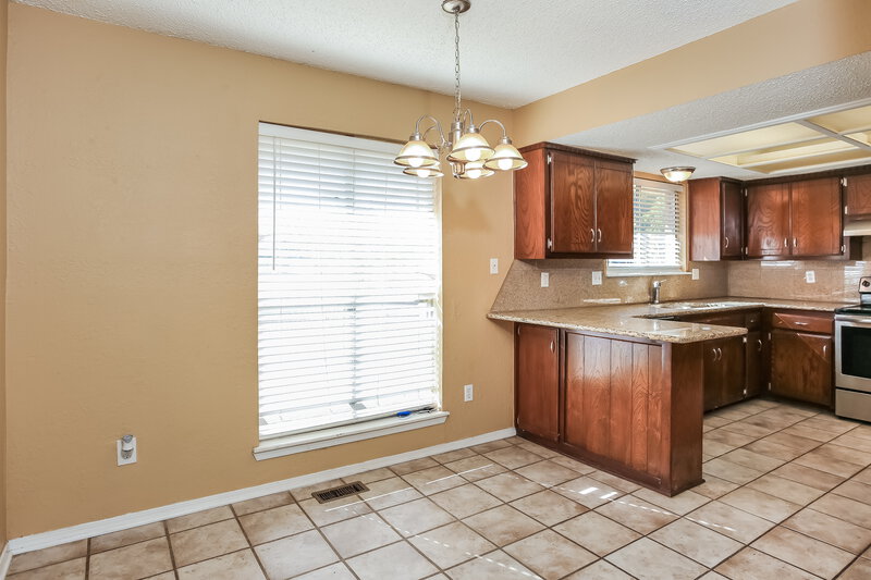 1,276/Mo, 11909 Sagamore Dr Yukon, OK 73099 Dining Room View
