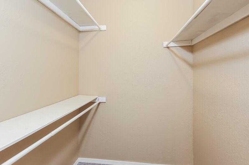 1,276/Mo, 11909 Sagamore Dr Yukon, OK 73099 Walk In Closet View