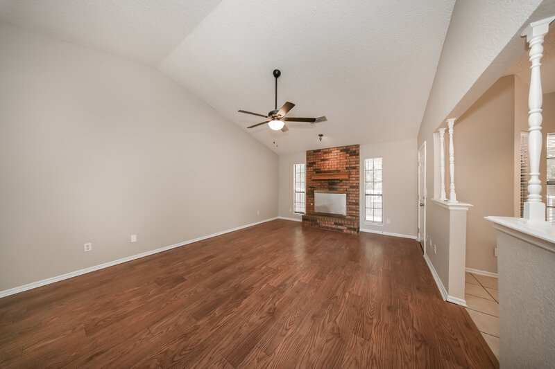 1,405/Mo, 2600 Amy Ct Moore, OK 73160 Living Room View 2