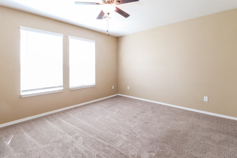 1,500/Mo, 5536 Bush Creek Way oklahoma city, OK 73117 Living Room View