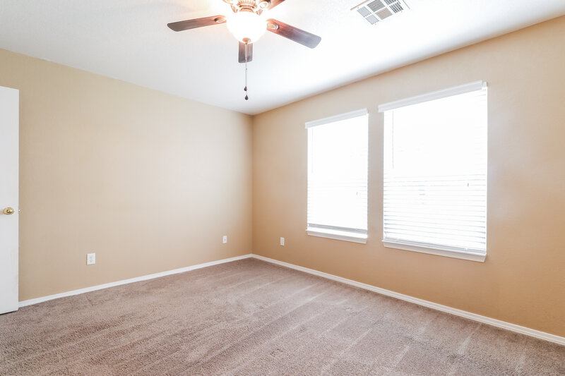 1,500/Mo, 5536 Bush Creek Way oklahoma city, OK 73117 Living Room View 2