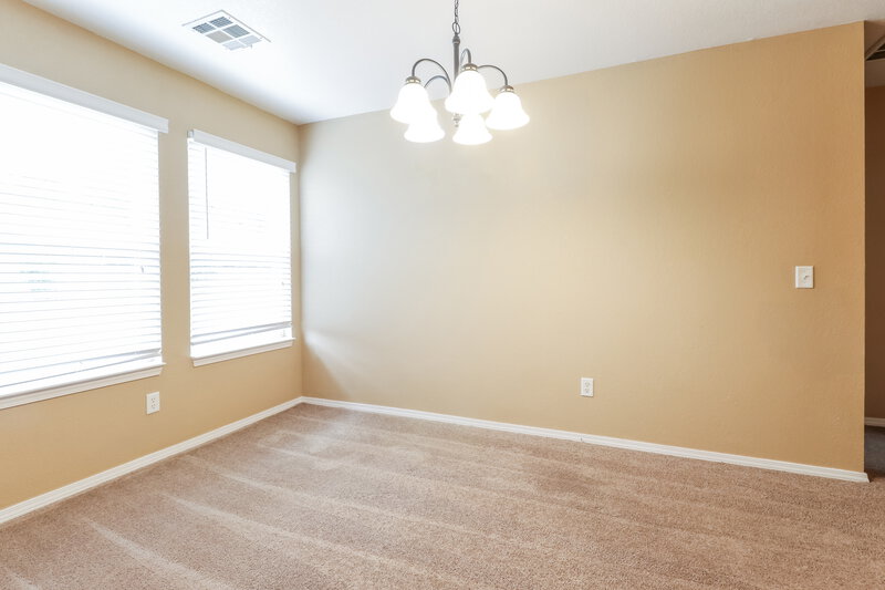 1,500/Mo, 5536 Bush Creek Way oklahoma city, OK 73117 Dining Room View 2