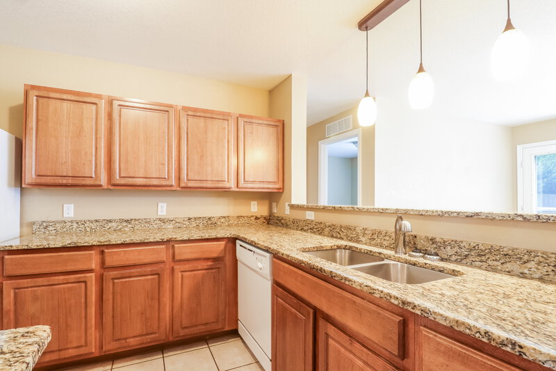 1,500/Mo, 5536 Bush Creek Way oklahoma city, OK 73117 Kitchen View 2