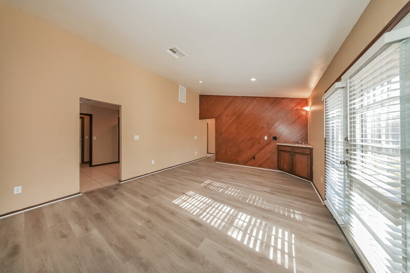 1,480/Mo, 808 Waterview Rd Oklahoma City, OK 73170 Living Room View 2