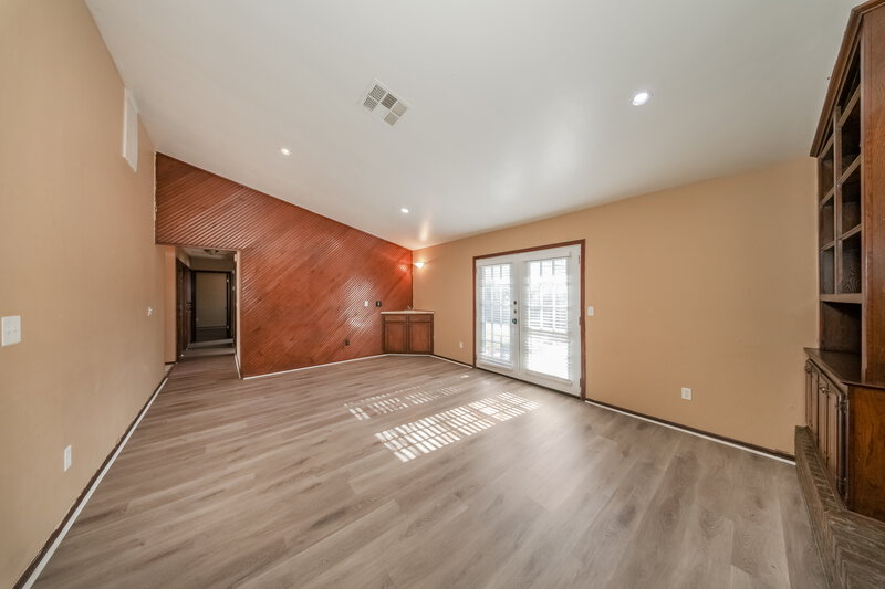 1,480/Mo, 808 Waterview Rd Oklahoma City, OK 73170 Living Room View 3