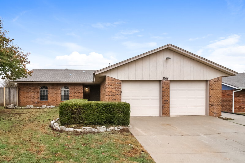 1,450/Mo, 8705 Dena Ln Oklahoma City, OK 73132 External View