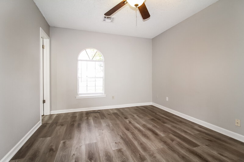 1,450/Mo, 8705 Dena Ln Oklahoma City, OK 73132 Main Bedroom View