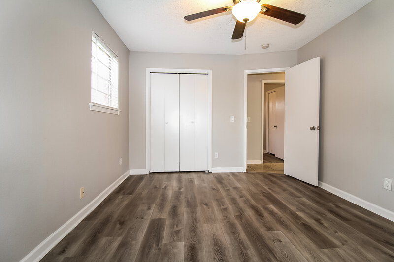 1,450/Mo, 8705 Dena Ln Oklahoma City, OK 73132 Main Bedroom View 2