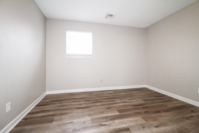 1,450/Mo, 8705 Dena Ln Oklahoma City, OK 73132 Bedroom View 3