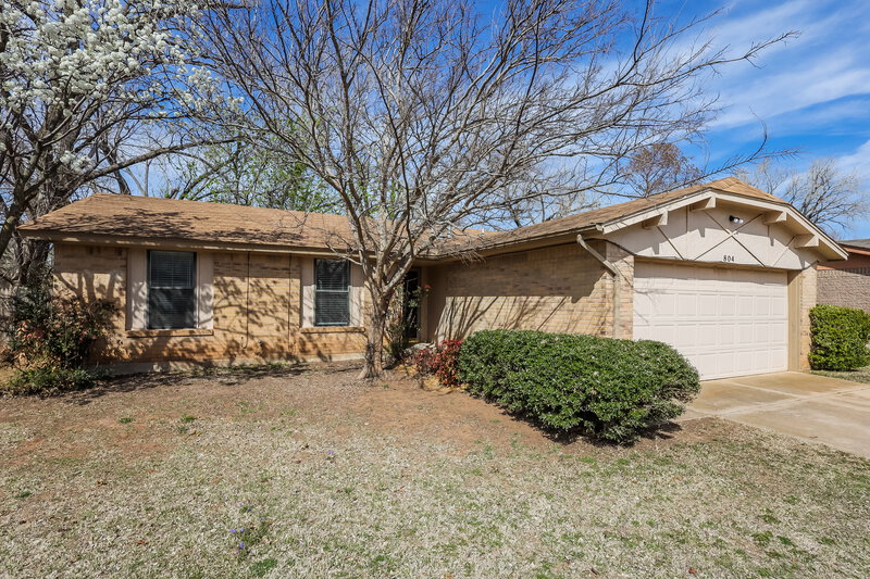 1,395/Mo, 804 Branchwood Ct Norman, OK 73072 Front View