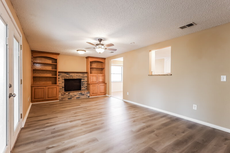 1,395/Mo, 804 Branchwood Ct Norman, OK 73072 Living Room View 2