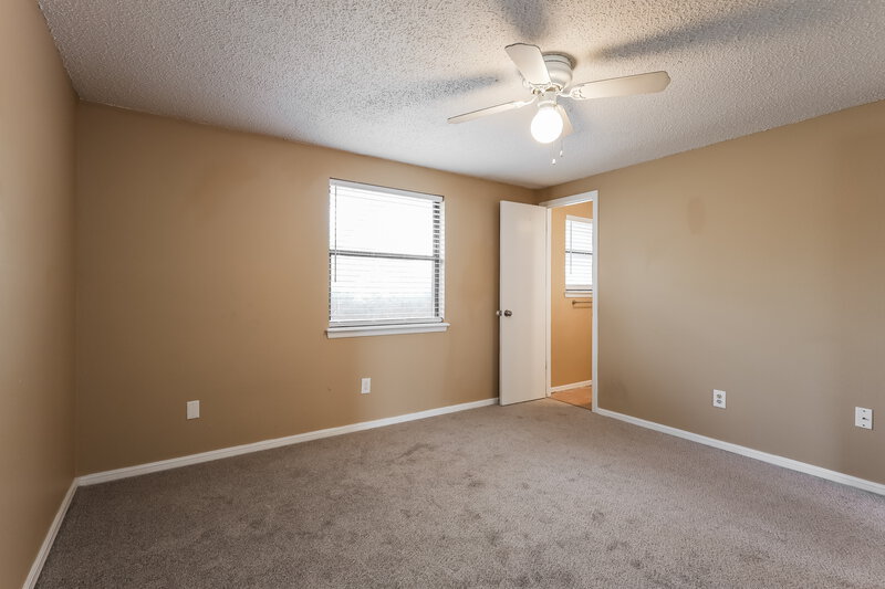 1,395/Mo, 804 Branchwood Ct Norman, OK 73072 Main Bedroom View 2