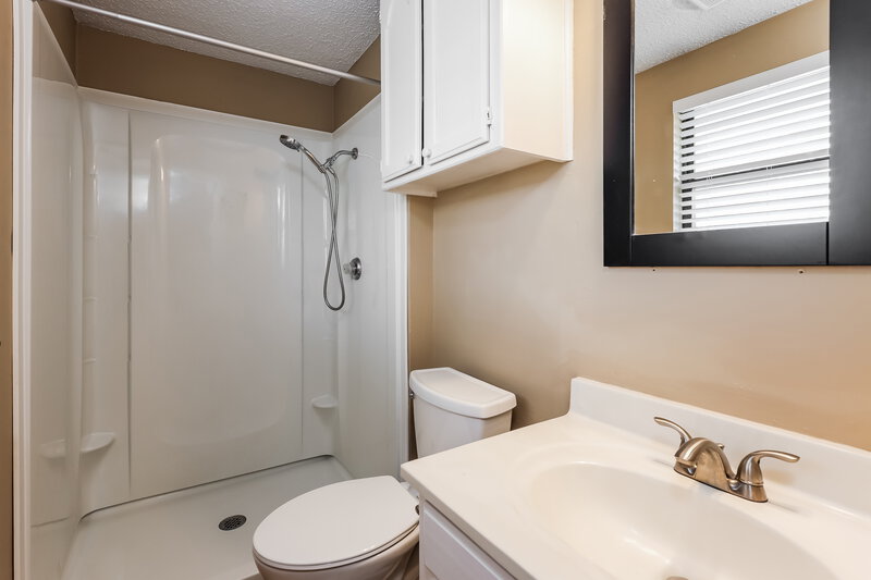 1,395/Mo, 804 Branchwood Ct Norman, OK 73072 Main Bathroom View