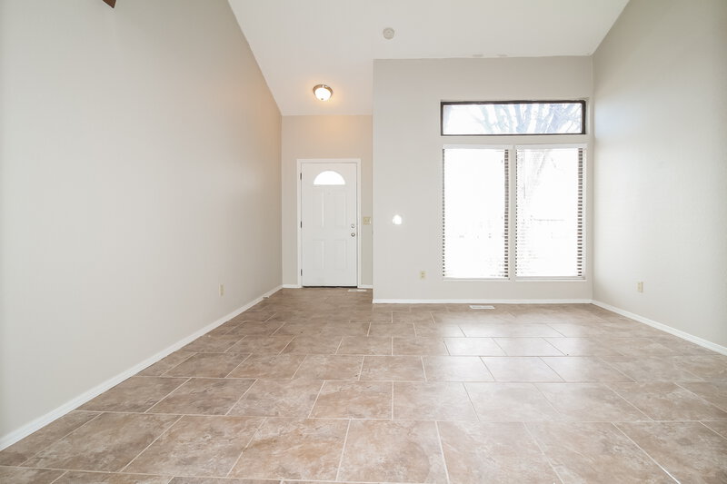 1,535/Mo, 10397 Dorothy Dr Oklahoma City, OK 73162 Living Room View 2