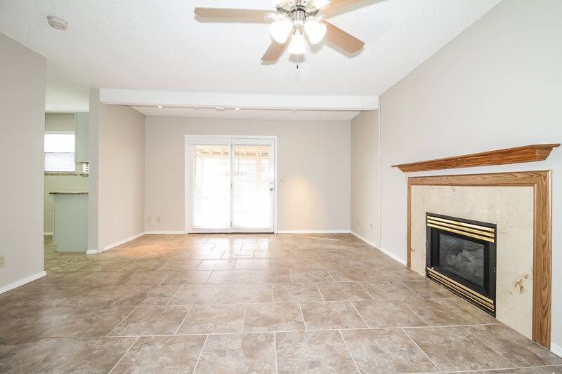 1,535/Mo, 10397 Dorothy Dr Oklahoma City, OK 73162 Family Room View