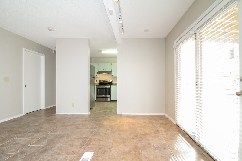 1,535/Mo, 10397 Dorothy Dr Oklahoma City, OK 73162 Family Room View 2