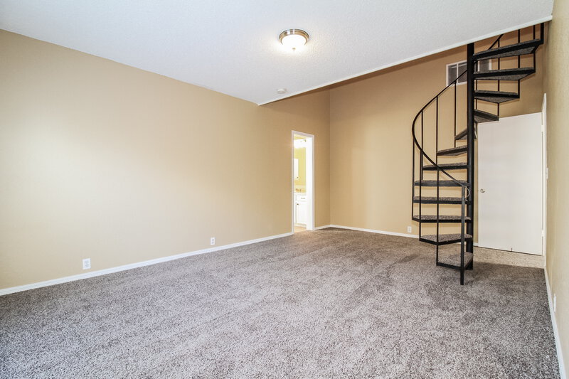 1,475/Mo, 1204 Lynn Fry Blvd Midwest City, OK 73130 Main Bedroom View 2