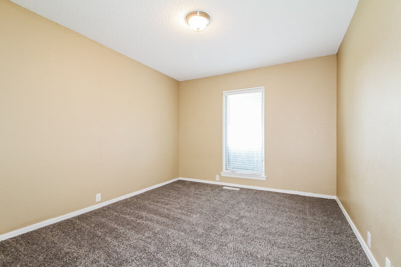 1,475/Mo, 1204 Lynn Fry Blvd Midwest City, OK 73130 Bedroom View