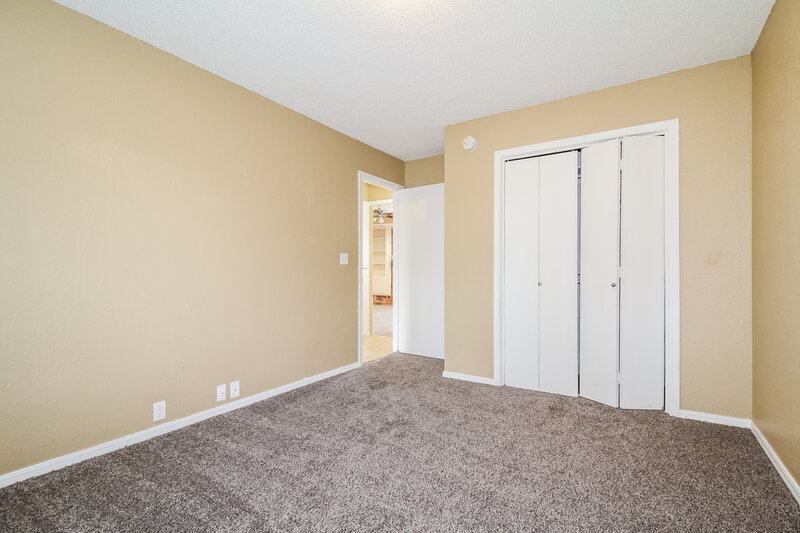 1,475/Mo, 1204 Lynn Fry Blvd Midwest City, OK 73130 Bedroom View 2