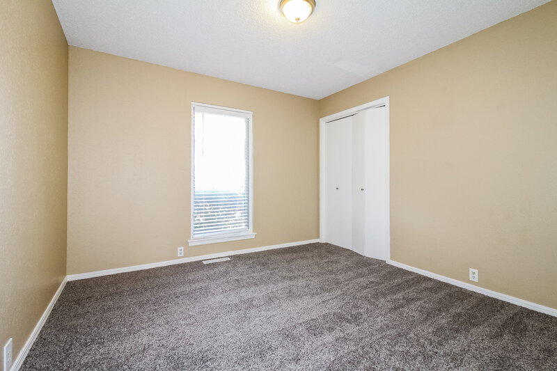 1,475/Mo, 1204 Lynn Fry Blvd Midwest City, OK 73130 Bedroom View 3