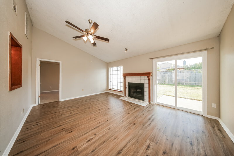 1,430/Mo, 1105 Northridge Rd Moore, OK 73160 Living Room View