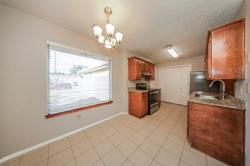 1,430/Mo, 1105 Northridge Rd Moore, OK 73160 Dining Room View