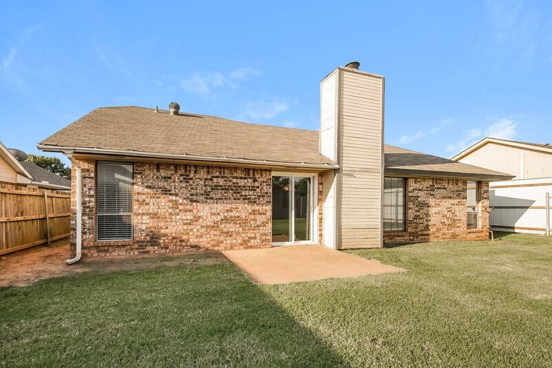 1,430/Mo, 1105 Northridge Rd Moore, OK 73160 Rear View
