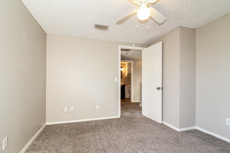 1,535/Mo, 503 Clover Rd Moore, OK 73160 Bedroom View 2